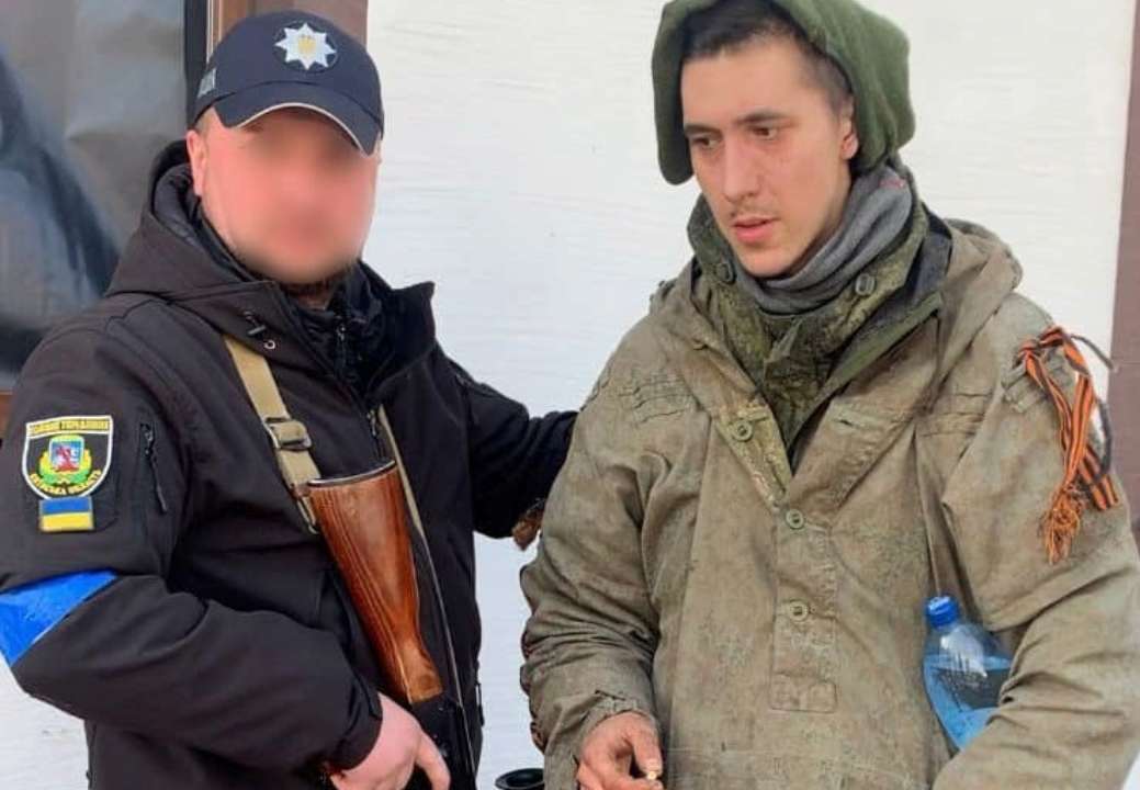 Полонений російський військовий розповів про мародерство/Фото: Поліція Київської області Мародерства дуже багато: полонений десантник розповів, як окупанти обкрадали цивільних
