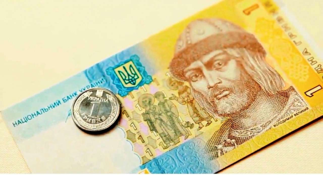 НБУ вилучатиме певні банкноти з обігу. Фото: firtka.if.ua Банкноти старого зразка