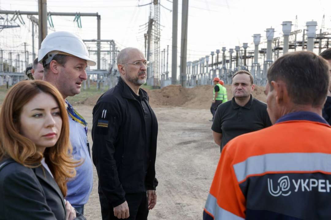 Вночі росіяни атакувала три енергооб'єкти України/Фото: Denys_Smyhal Вночі росіяни атакувала три енергооб'єкти України: Шмигаль розповів деталі