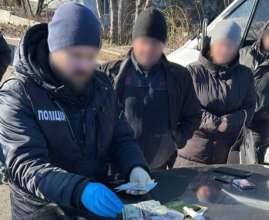 На Черкащині затримали експосадовця РТЦК під час спроби підкупу начальника підрозділу/Фото: Нацполіція На Черкащині затримали експосадовця РТЦК під час спроби підкупу начальника підрозділу/Фото: Нацполіція