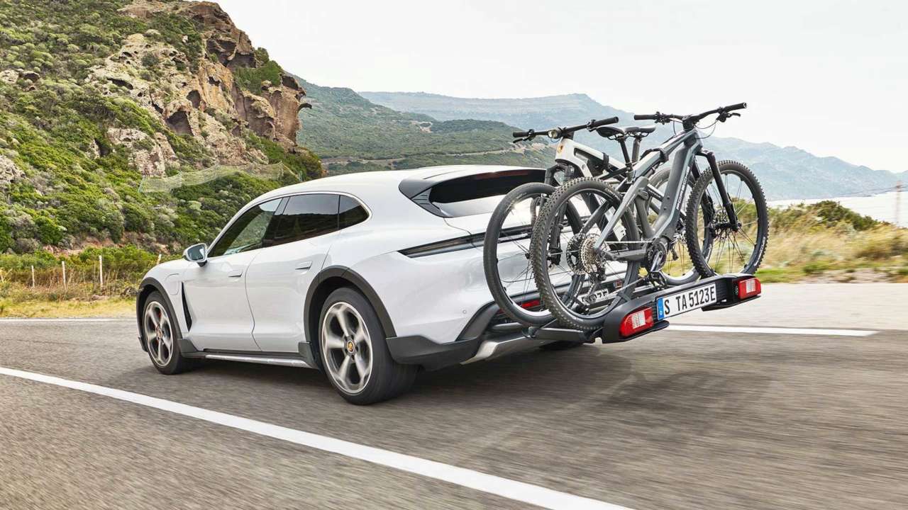 (Фото: Porsche.com) Porsche Taycan Cross Turismo