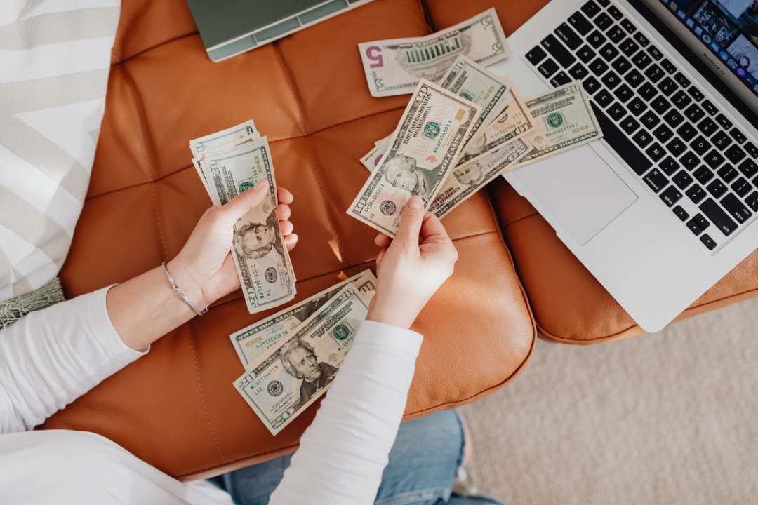 Сколько стоит доллар и евро 24 декабря 2022 года. Фото: Pexels/Автор- Karolina Grabowska Курс валют на 24 декабря 2022 года