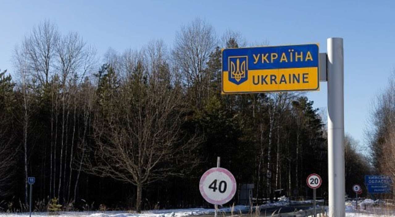 Законопроєкт №8029 було зареєстровано ще рік тому/Фото: Chris McGrath/Getty Images Виїзд за кордон в особливий період на умовах гарантованої фінпідтримки ЗСУ: не все так просто