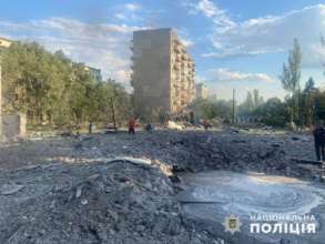 Из-за удара по Селидовому ранены три человека / Фото: МВД Из-за удара по Селидовому ранены три человека