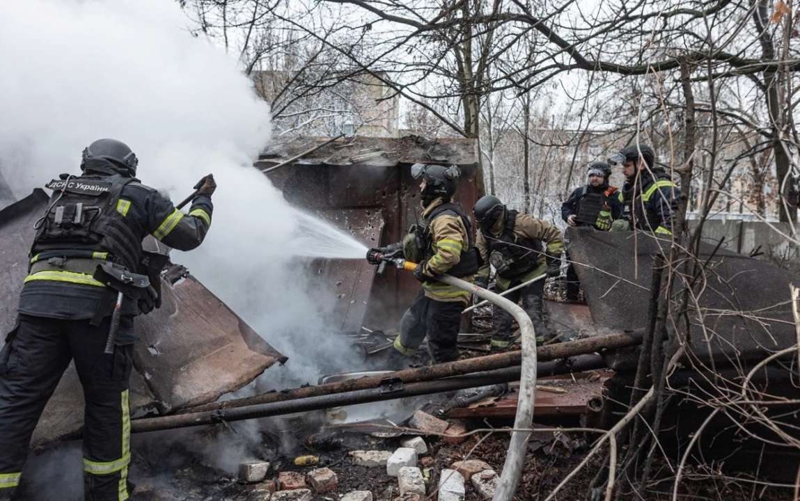 Росіяни обстріляли міста України. Фото: ДСНС атаки 14 грудня 2024 року