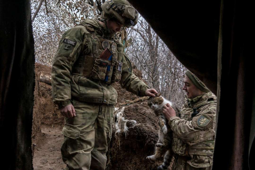 Дайджест новин від СтратКом/Фото: Brendan Hoffman/Getty Images Українські військові на фронті