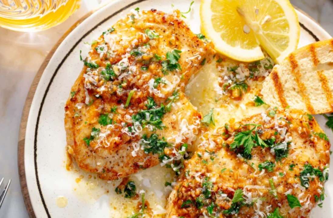 Курица под чесночным соусом / Фото: simplyrecipes.com