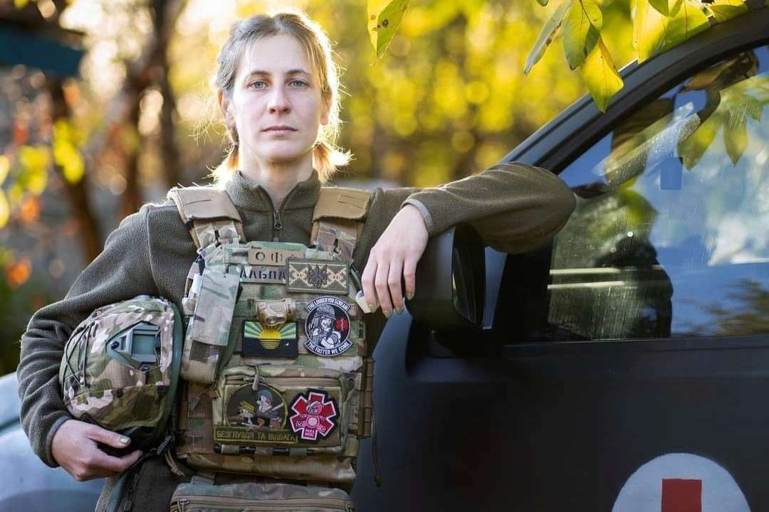 На фронте погибла госпитальерша Мария-Кристина "Альпака" Двойник Всем сердцем любила и боролась за Украину: на фронте погибла госпитальерка "Альпака"