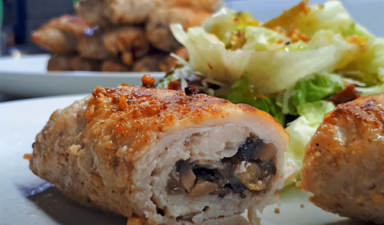 Крученики с грибной начинкой: рецепт невероятно вкусного украинского мясного блюда