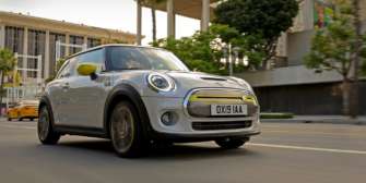 10 самых надежных электромобилей по данным опроса британских водителей/Фото: Mini 10 самых надежных электромобилей по отзывам водителей