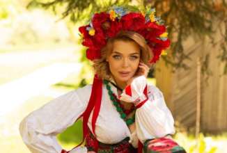 Аліна Гросу опублікувала знімок з мамою та розповіла, куди виїхала з України/Фото: Instagram Аліна Гросу ніжно привітала маму з днем народження та розсекретила своє місцезнаходження