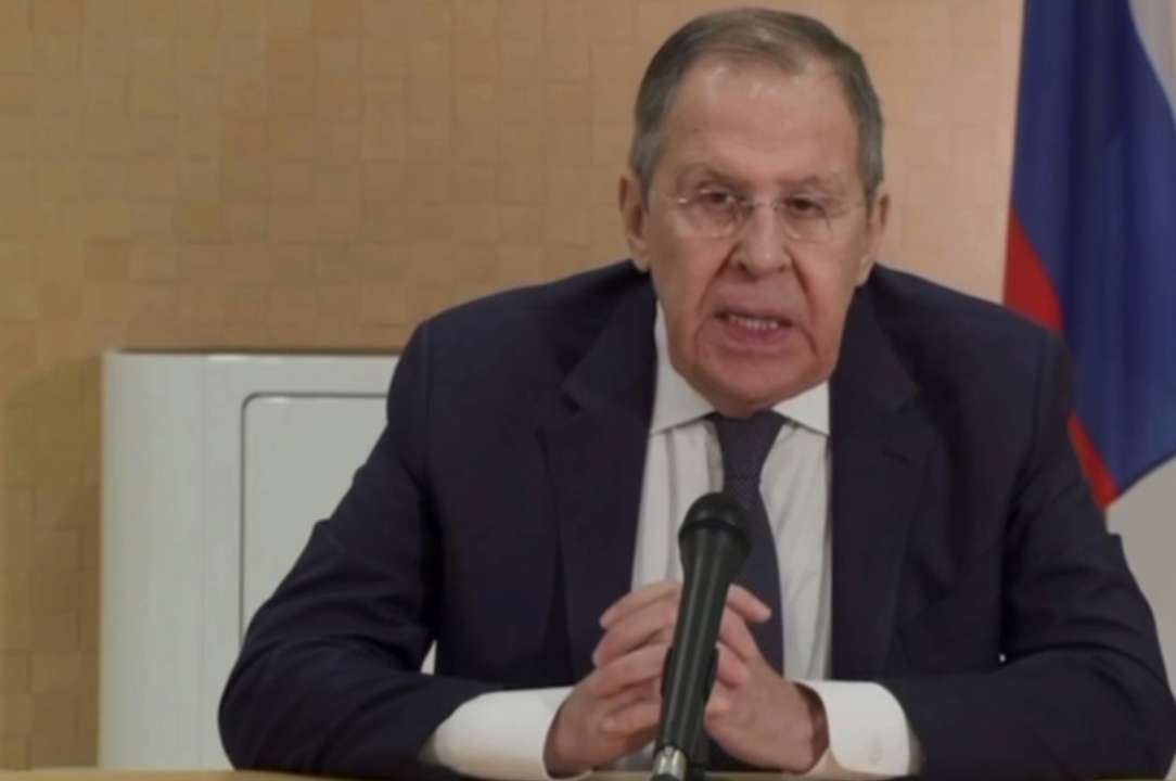 рф вважає, що неприпустимо укладати домовленості, які передбачатимуть повторне постачання зброї до України. Територія, яка залишиться під контролем України, має бути звільнена від так званих «расистських законів рф вважає, що неприпустимо укладати домовленості, які передбачатимуть повторне постачання зброї до України. Територія, яка залишиться під контролем України, має бути звільнена від так званих «расистських законів