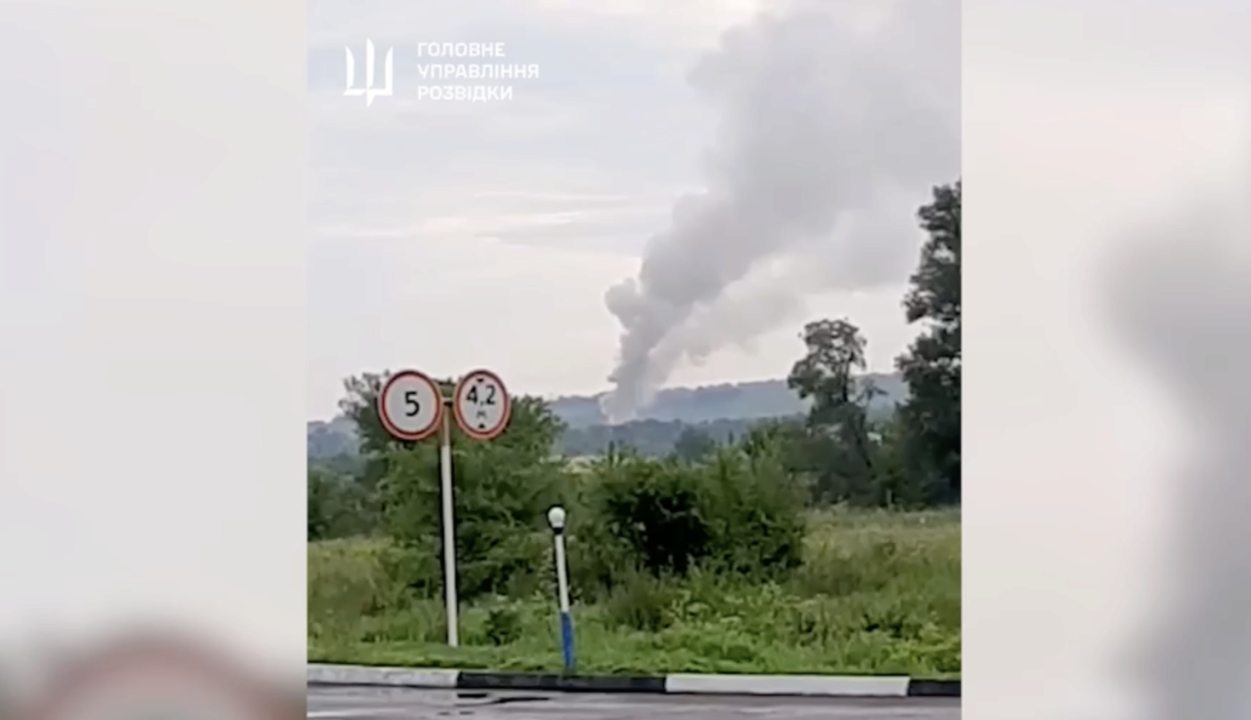 Украинские разведчики поразили полевой склад боеприпасов врага в рф