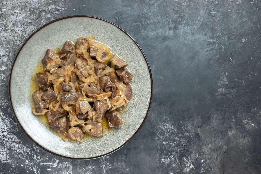 Стане улюбленою закускою: мариновані грибочки з болгарським перцем / Фото: Freepik Стане улюбленою закускою: мариновані грибочки з болгарським перцем