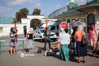 В Киево-Печерской лавре начать выселять остатки УПЦ МП из заповедника/Фото: Оbozrevatel В Киево-Печерской лавре начать выселять остатки УПЦ МП из заповедника/Фото: Оbozrevatel