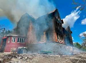 фото з відкритих джерел У Луганській області окупанти знищили унікальну гімназію кінця ХІХ століття