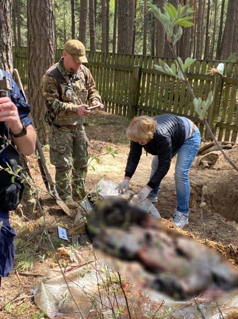 В Киевской области полиция нашла тела двух мужчин, жестоко убитых оккупантами/Фото: Facebook/Автор: Полиция Киевской области Поліція Київської області