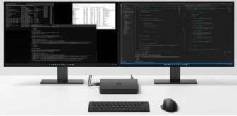 Проєкт Volterra: Microsoft анонсувала мініатюрний ПК на базі ARM/Фото: Microsoft Мініатюрний ПК підключений до двох моніторів