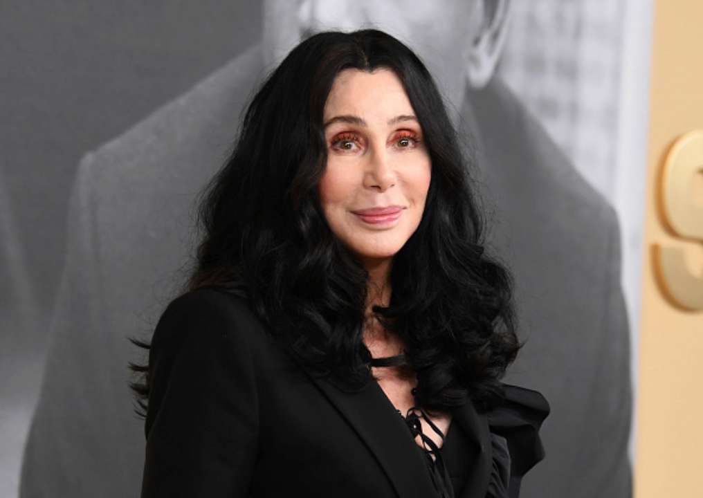 76-річну Шер побачили з молодим бойфрендом/Фото: Jon Kopaloff/Getty Images Молодший на 40 років: папараці заскочили співачку Шер з новим бойфрендом