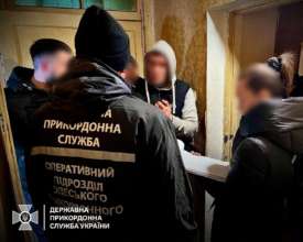 Прикордонники викрили канал торгівлі людьми/Фото: ДПСУ Прикордонники викрили канал торгівлі людьми/Фото: ДПСУ
