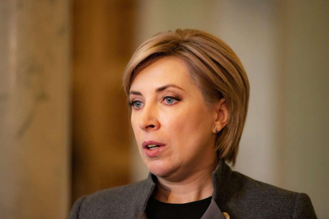 Верещук висловилась про затримку допомоги Україні Верещук висловилась про затримку допомоги Україні