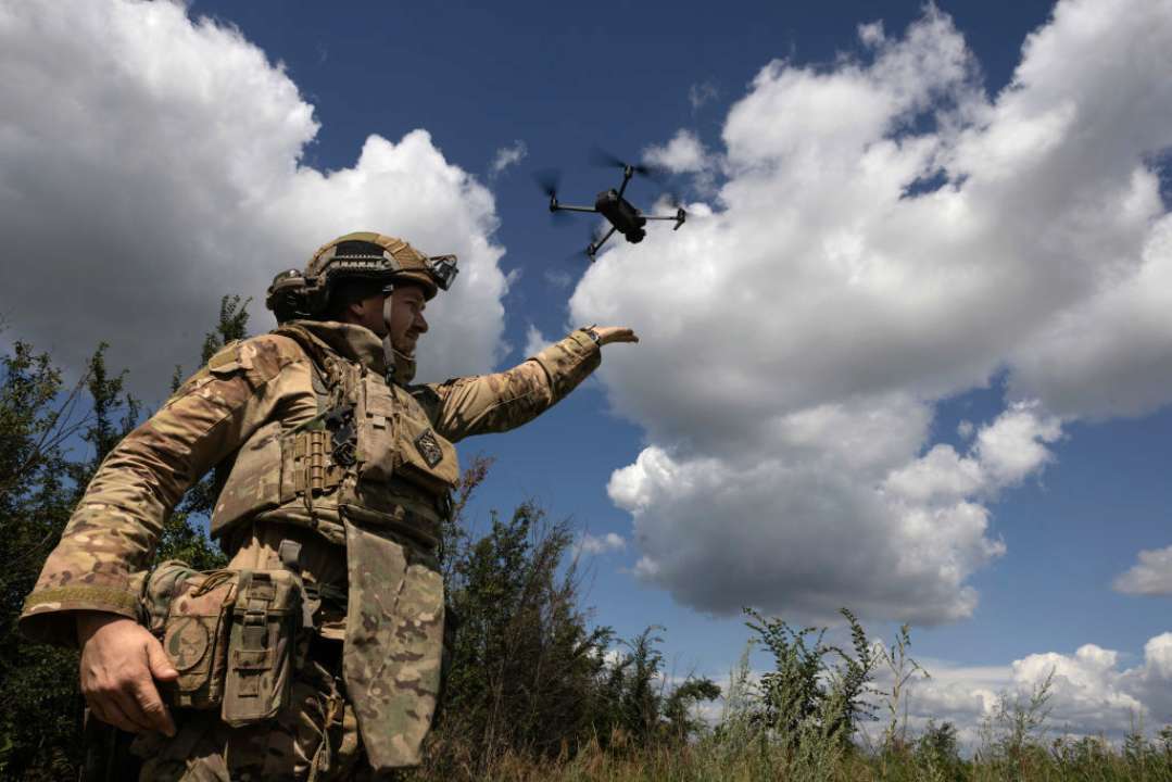 Засідання Коаліції дронів: 3 мільйони євро на FPV-дрони від Литви і 450 БпАК від Канади\Фото: Getty Images Засідання Коаліції дронів: 3 мільйони євро на FPV-дрони від Литви і 450 БпАК від Канади\Фото: Getty Images