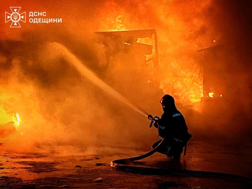 Наслідки ворожих атак за добу росіяни запустили по Україні 32 БпЛА типу "Shahed": наслідки ворожих атак на 2 жовтня
