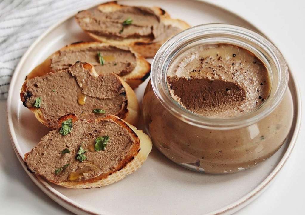Рецепт курячого паштету з коньяком/Фото: Instagram Рецепт курячого паштету з коньяком