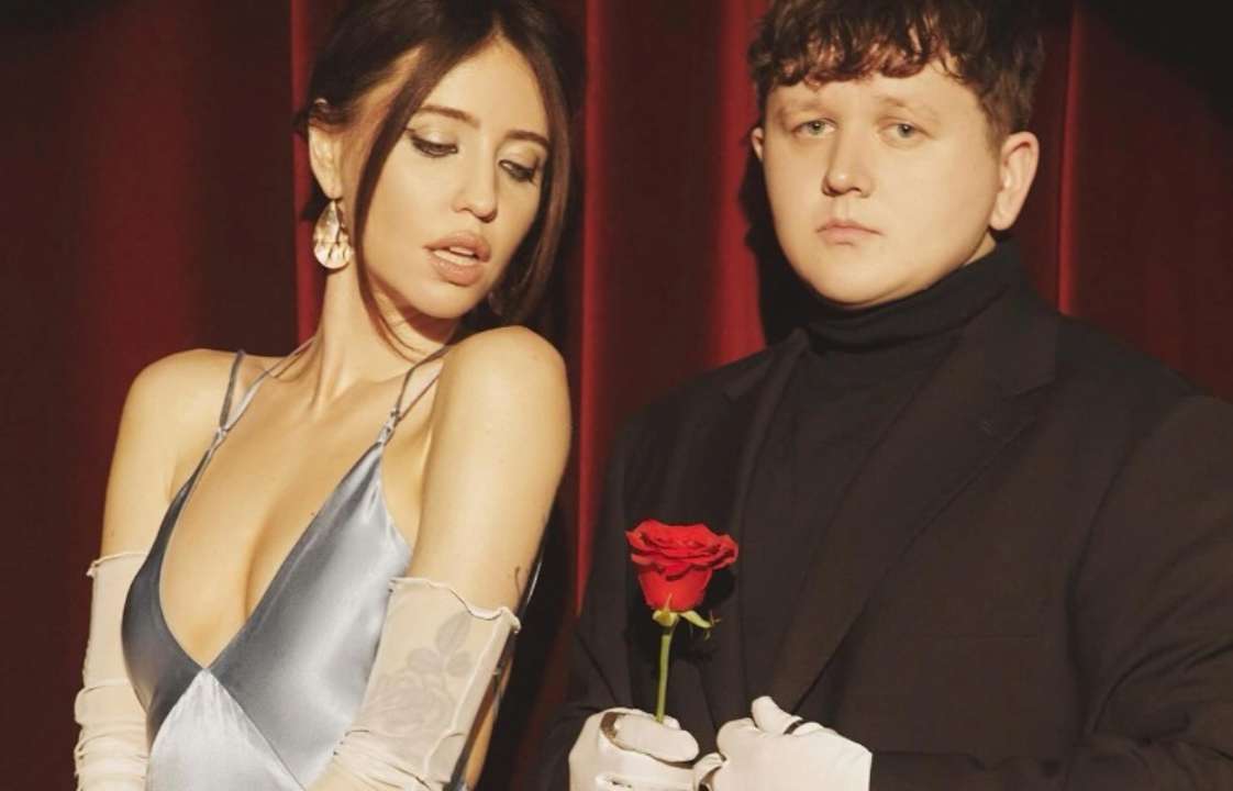 Дорофєєва та Лебіга/Фото: Instagram nadyadorofeeva Дорофєєва та Лебіга підкорили Палац спорту хітом "А я все плакала"