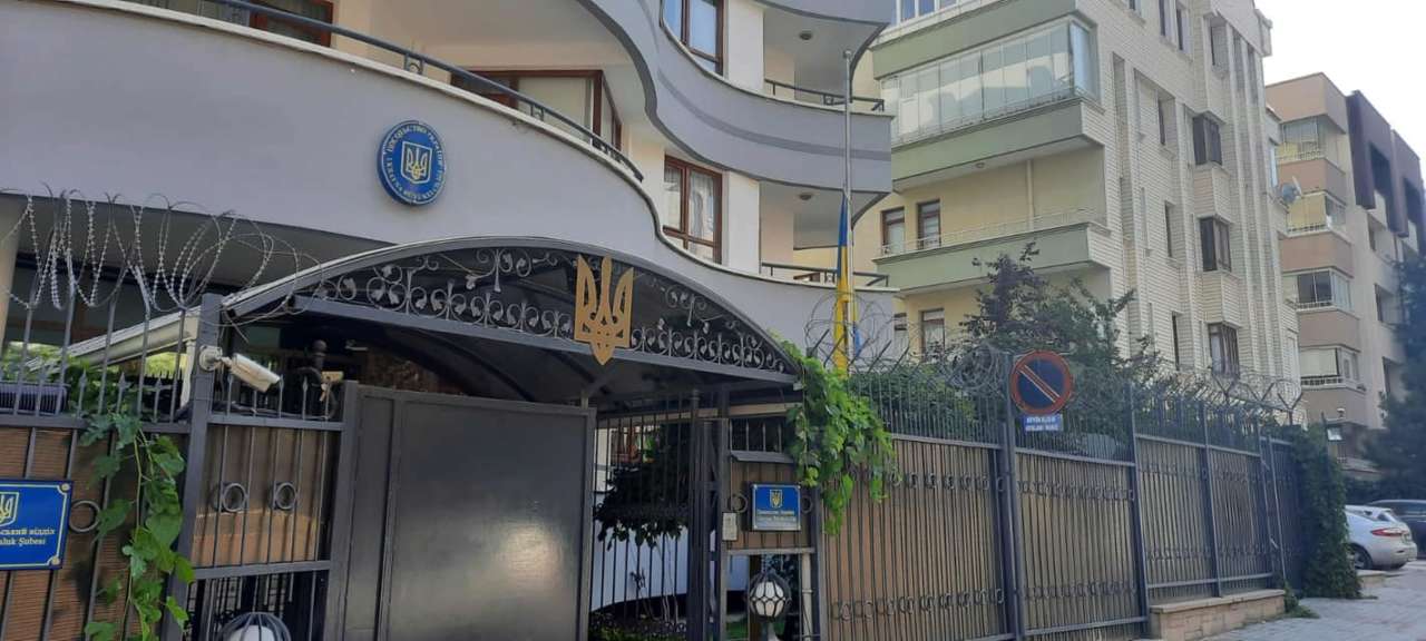 Фото: facebook/Посольство України в Турецькій Республіці Консульский отдел посольства Украины в Турции приостановил работу на 2 недели