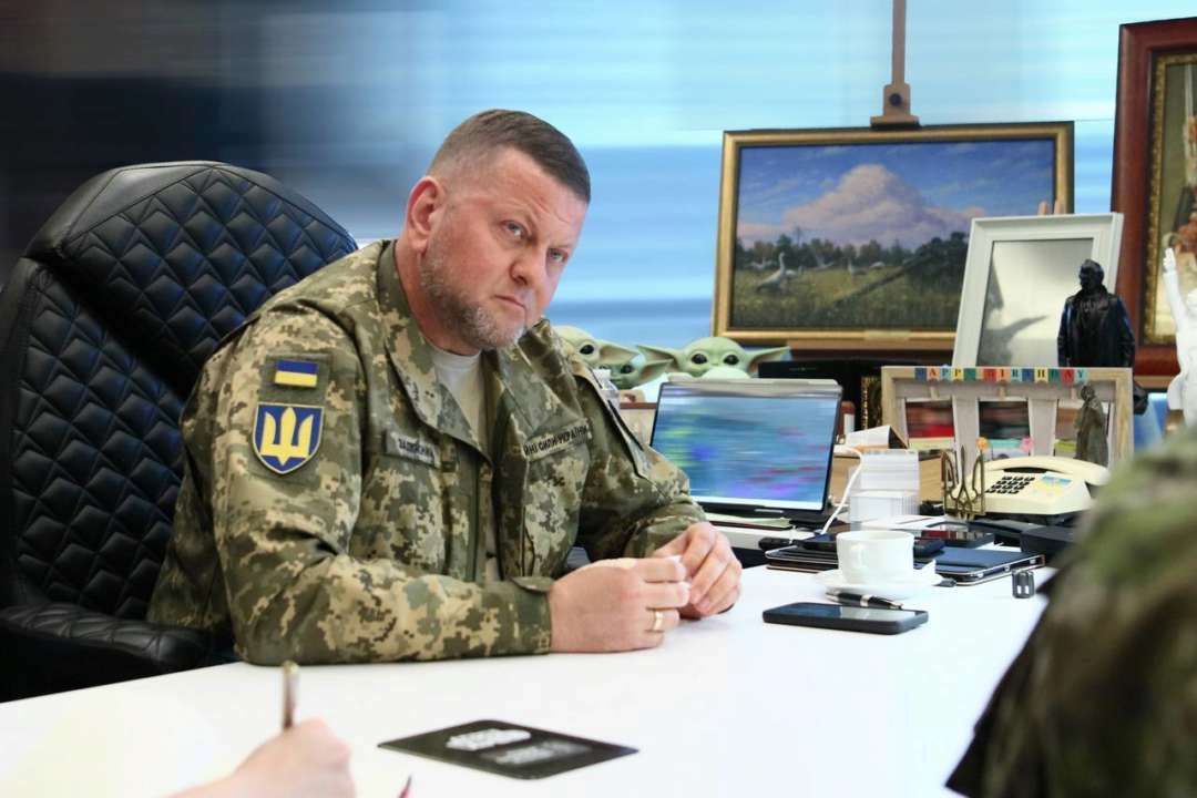 Залужний відвідав один із пунктів управління Повітряних Сил/Фото: Головнокомандувач ЗСУ Залужний обговорив з начальником Генштабу та командувачем Повітряних сил питання посилення ППО