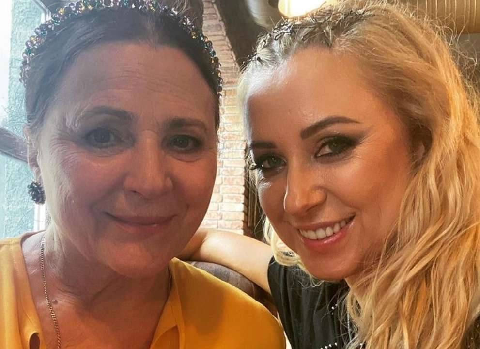 Тоня Матвієнко повернулася з дітьми в Україну/Фото: tonya_matvienko/instagram Довела до сліз: Тоня Матвієнко показала зворушливе відео зустрічі з мамою та чоловіком