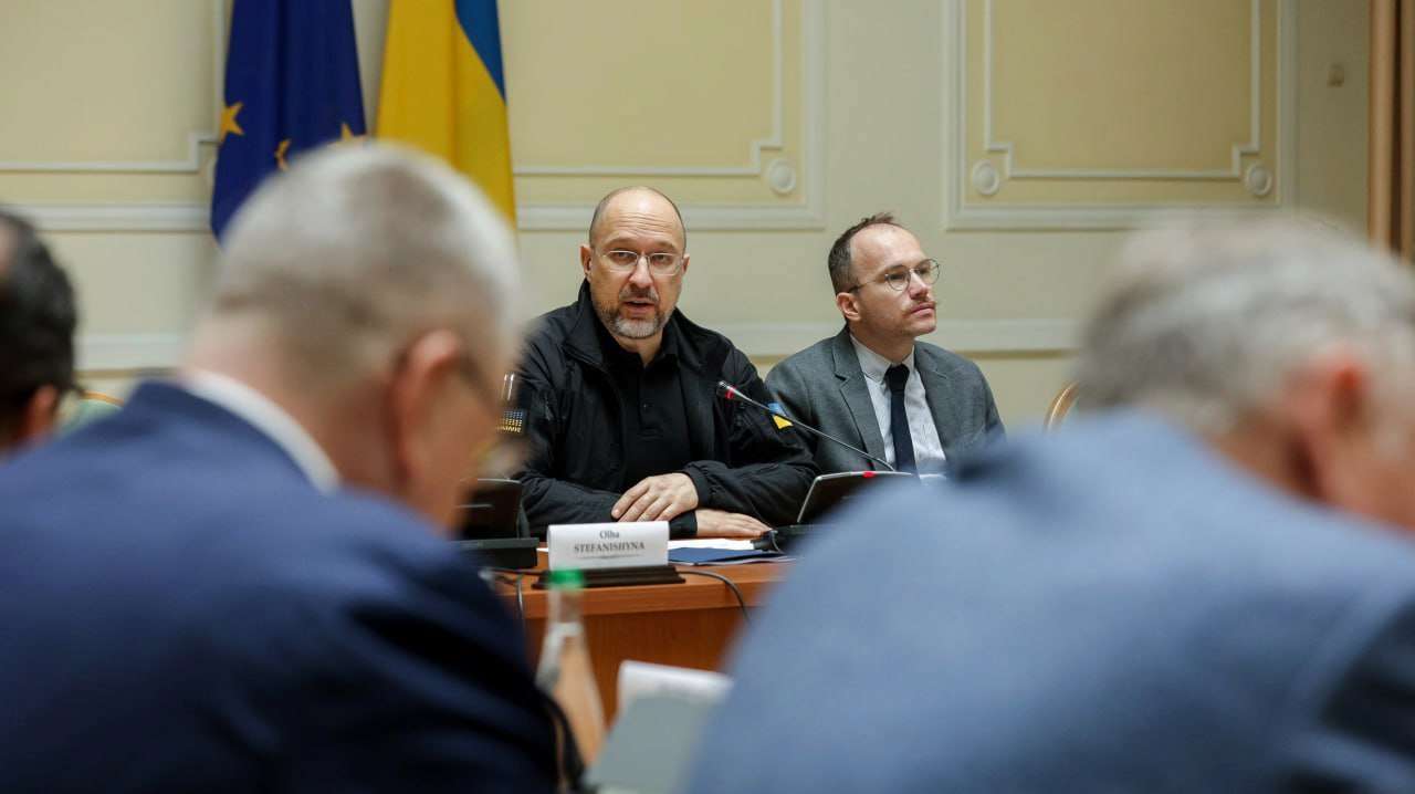 Уряд працює над децентралізацією енергосистеми Україна домовляється про поставки дизель-генераторів – Шмигаль