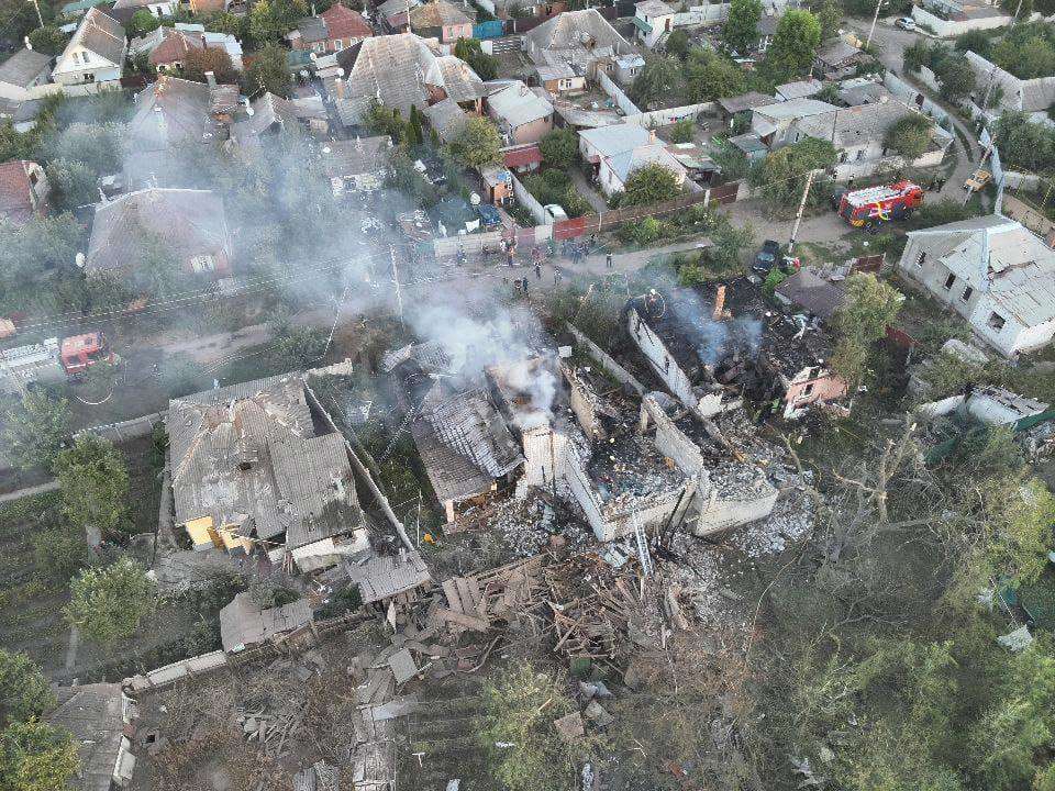 рф вечером 27 августа обстреляла Изюм/Фото: Олег Синегубов рф вечером 27 августа обстреляла Изюм/Фото: Олег Синегубов