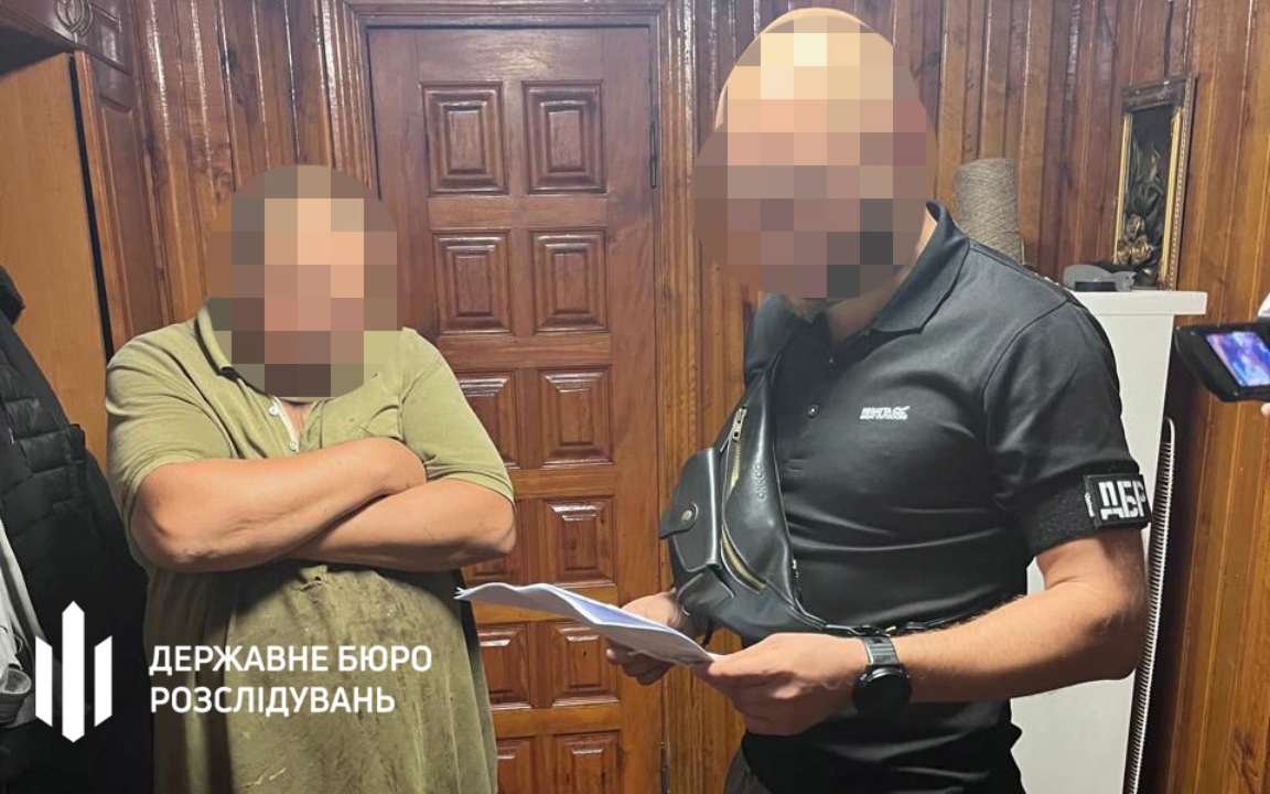 Староста одного з округів Рівненщини організував заробіток на ухилянтах