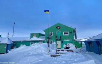 На украинской антарктической станции Академик Вернадский выпало более 2 метров снега / Фото: Национальный антарктический научный центр / Facebook Украинские полярники сообщили о рекордных снегопадах в Антарктиде