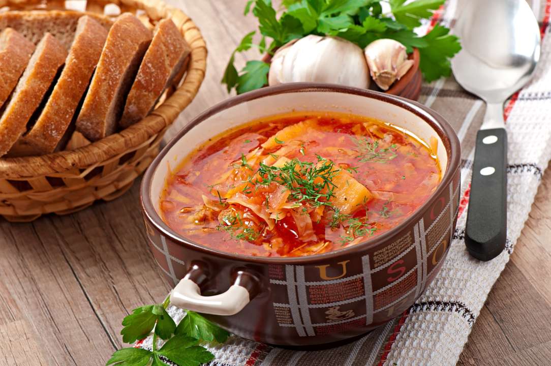 Справжній рецепт борщу / Фото: timolina/Freepik