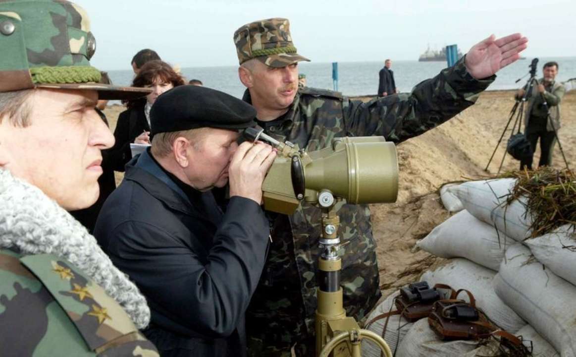 Кучма на Тузле увидел готовность украинской армии дать отпор/Фото: darka.olifer Кучма на Тузле увидел готовность украинской армии дать отпор: детали