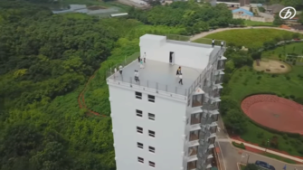 Фото: скриншот відео дом