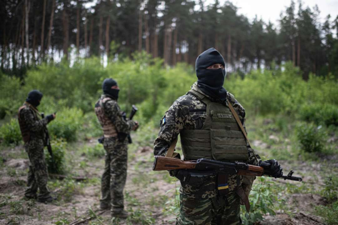ЗСУ знищили ворожу ДРГ на півдні/Фото: Alexey Furman/Getty Images Знищили ДРГ та чотири військові склади: на півдні ЗСУ завдали значних втрат окупантам