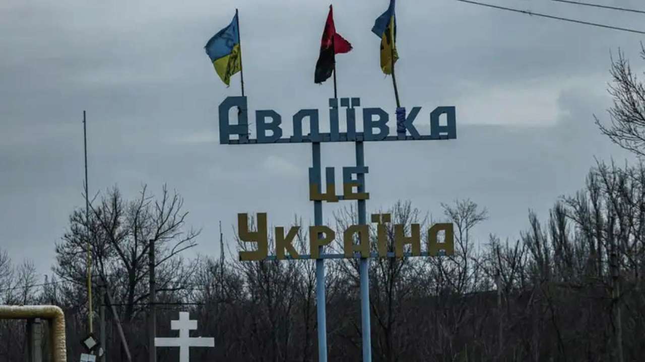 Головною метою росіян на фронті залишається оточення Авдіївки/Фото: Getty Images Головною метою росіян на фронті залишається оточення Авдіївки — британська розвідка