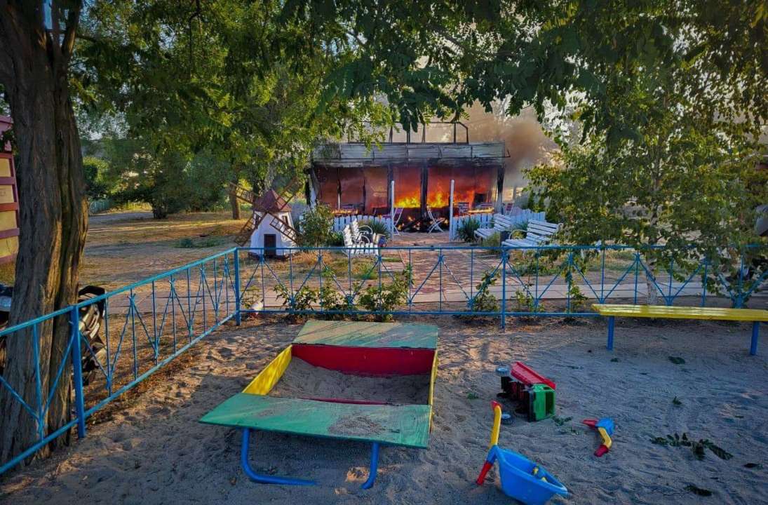 Одна людина загинула, одна поранена. Така уточнена інформація наслідків вечірнього обстрілу Малокатеринівки Одна людина загинула, одна поранена. Така уточнена інформація наслідків вечірнього обстрілу Малокатеринівки