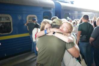 Укрзалізниця створила спеціальний резерв квитків для військових Укрзалізниця створила спеціальний резерв квитків для військових: які він працює