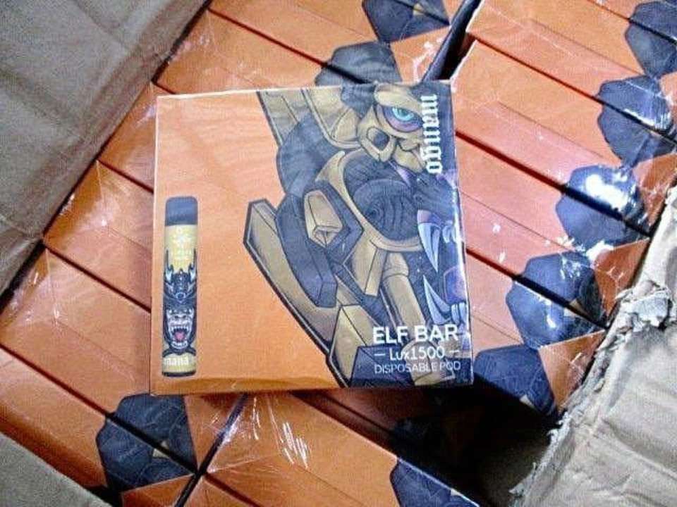 В Києві митники перехопили незаконну партію електронних сигарет з Китаю