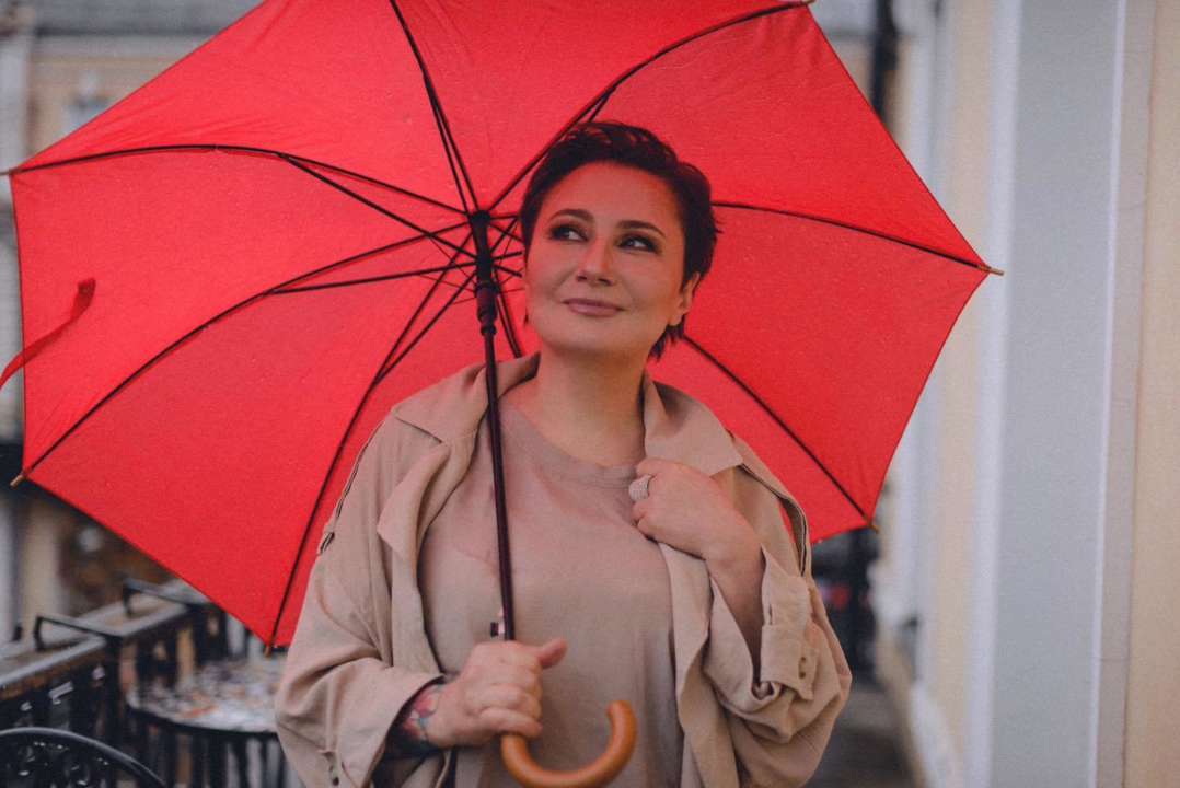 Елена Мозговая ответила на хейт / Фото: Facebook Алена Мозговая ответила на хейт из-за окрашенных волос ее дочери