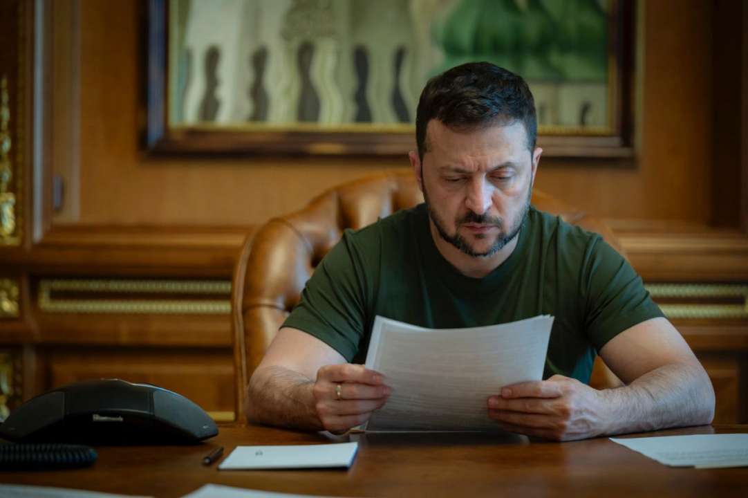 Зеленський знову закликав країни НАТО збивати російські ракети, що летять в Україну