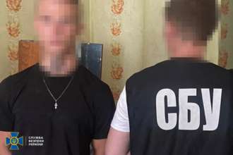 СБУ та Нацполіція викрили у Дніпрі неповнолітнього агента рф, який підпалив позашляховик ЗСУ/Фото: СБУ СБУ та Нацполіція викрили у Дніпрі неповнолітнього агента рф, який підпалив позашляховик ЗСУ/Фото: СБУ