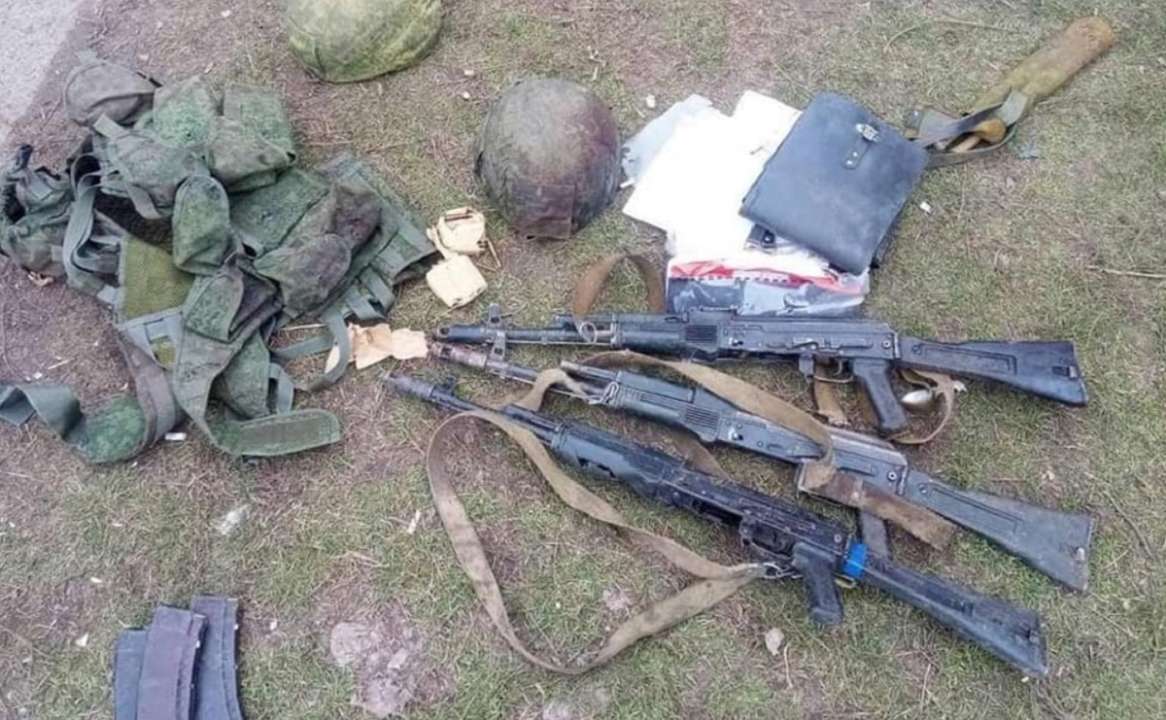 На Донбасі бійці відбили 12 ворожих атак
