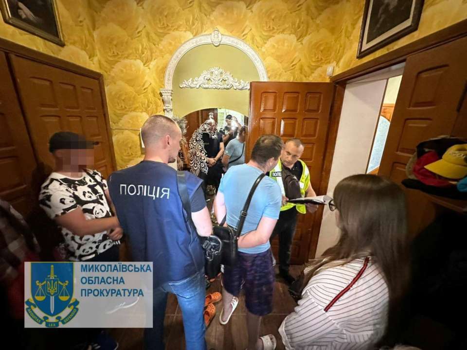 У Миколаївській області спіймали чоловіка, який продавав гуманітарні авто для ЗСУ / Фото: t.me/mykprok У Миколаївській області спіймали чоловіка, який продавав гуманітарні авто для ЗСУ / Фото: t.me/mykprok