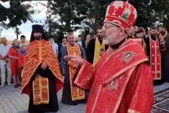 Священик від ПЦУ заявив, що війну в Україні "придумала" влада / Фото: t.me/Tsaplienko Священик від ПЦУ заявив, що війну в Україні "придумала" влада / Фото: t.me/Tsaplienko